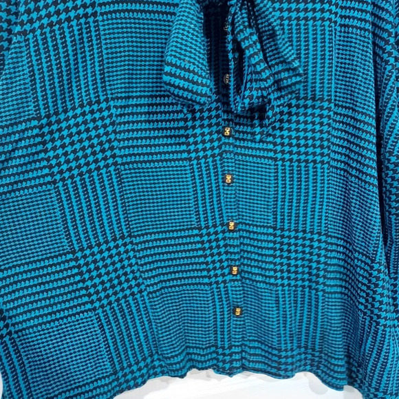 Charter Club Teal Blue & Black Houndstooth Tieneck Long Sleeve Blouse in Size 2X - Picture 7 of 10